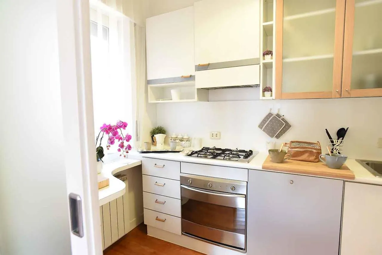 Romantic Flat Near Metro Flaminio