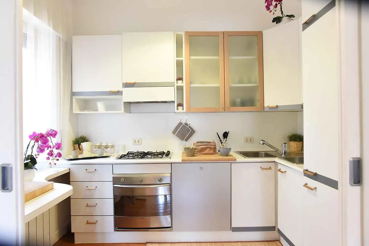 Romantic Flat Near Metro Flaminio Italy