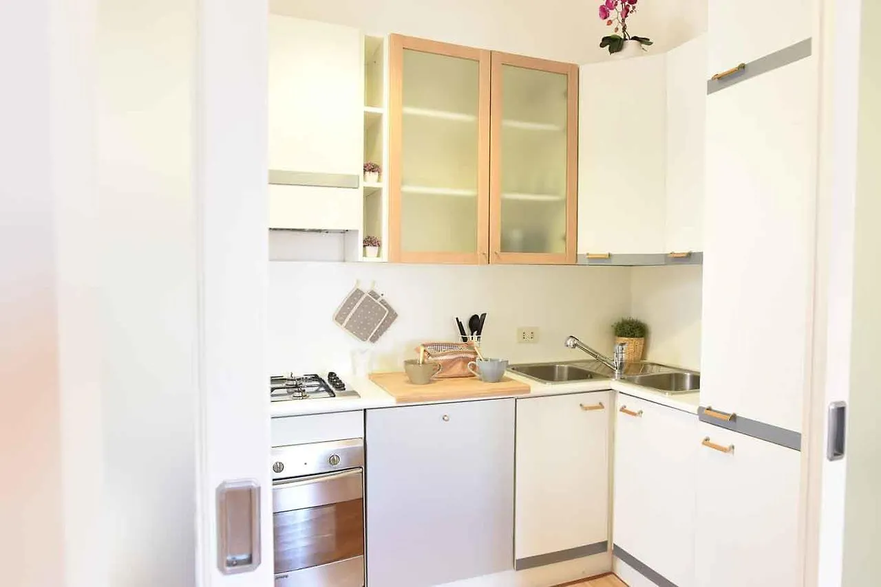 Romantic Flat Near Metro Flaminio Apartment