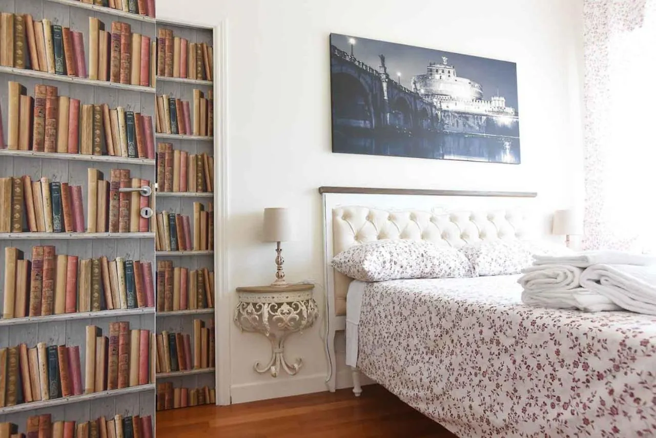 Romantic Flat Near Metro Flaminio Rome
